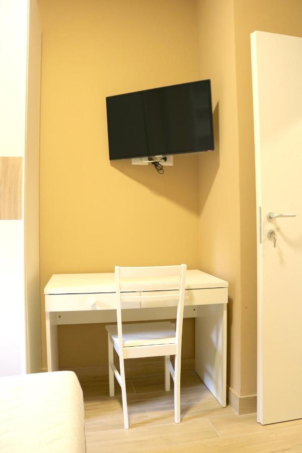 Portello Double Rooms Flat - 3 People Milão Exterior foto