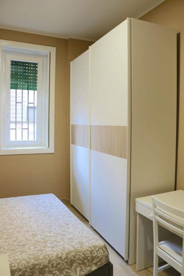 Portello Double Rooms Flat - 3 People Milão Exterior foto