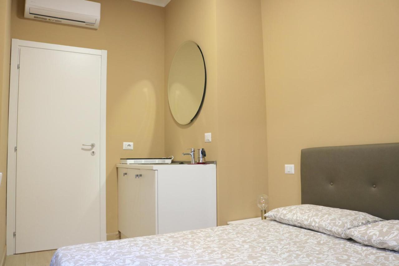 Portello Double Rooms Flat - 3 People Milão Exterior foto